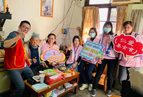 2020年「老人を助け　おせち料理を届く」仁愛基金会及び仁愛医療財団法人