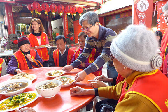 The New year Reunion Dinner for Elders Activity